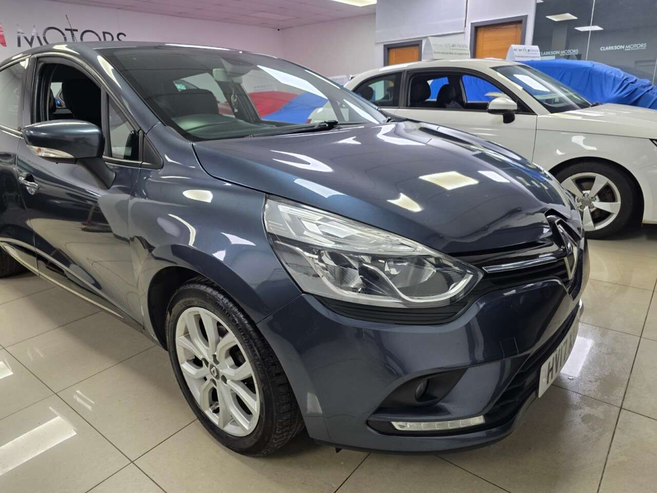 2017 RENAULT CLIO 2017 RENAULT CLIO