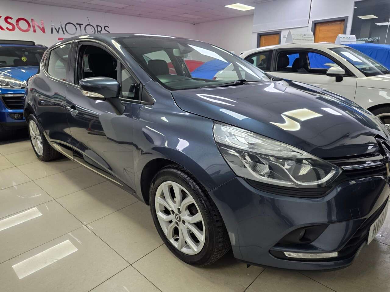 2017 RENAULT CLIO 2017 RENAULT CLIO