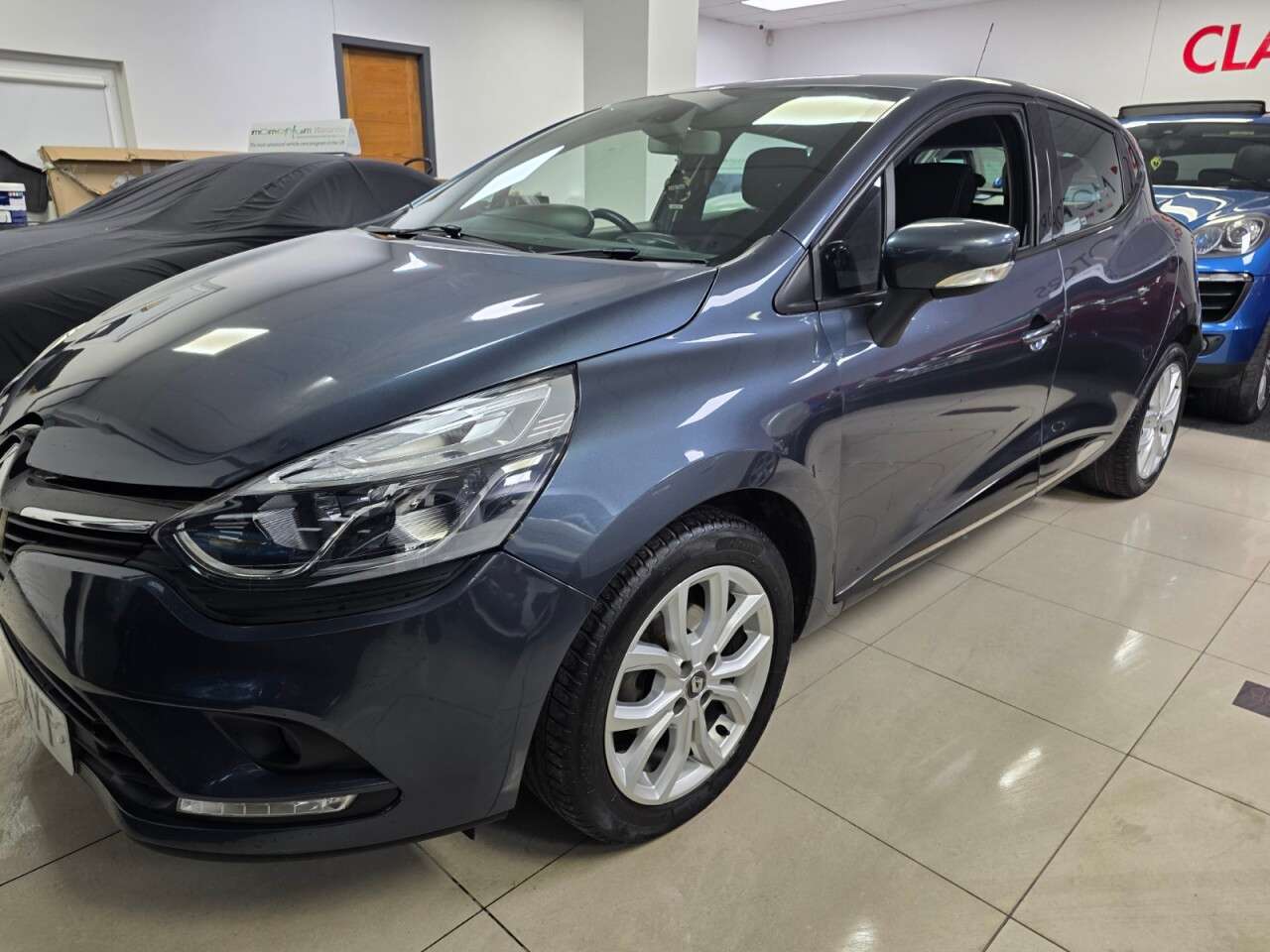 2017 RENAULT CLIO 2017 RENAULT CLIO