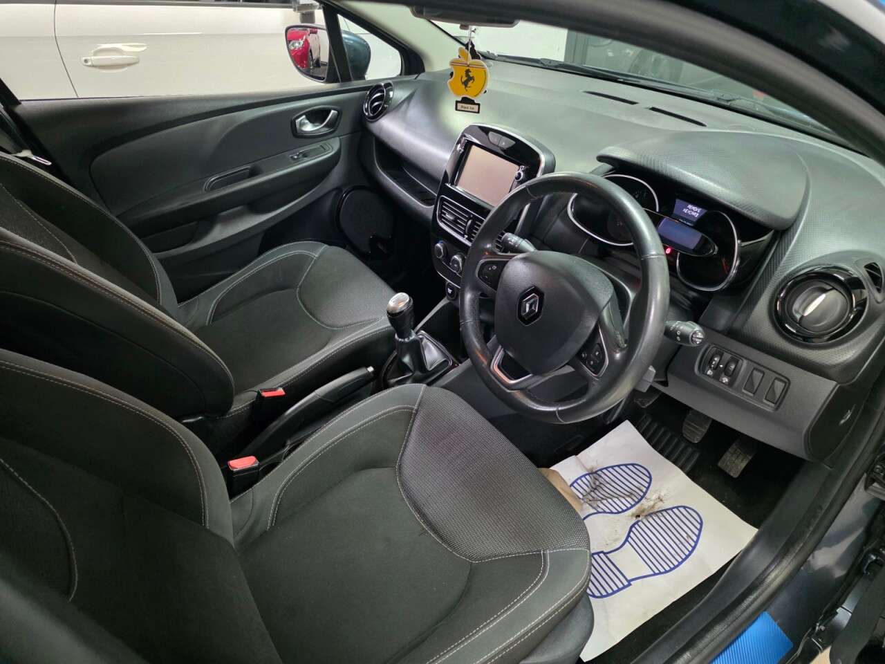 2017 RENAULT CLIO 2017 RENAULT CLIO