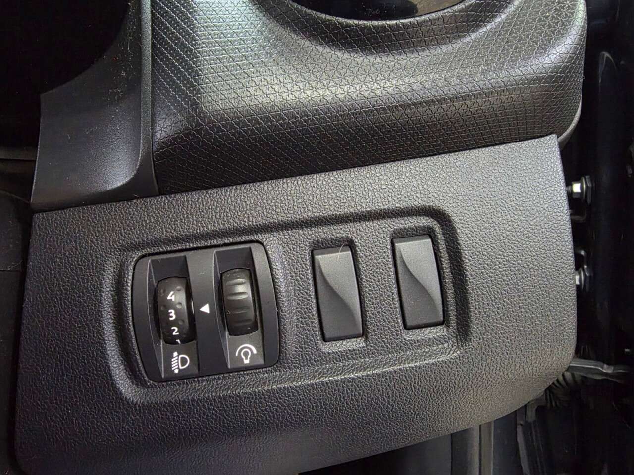 2017 RENAULT CLIO 2017 RENAULT CLIO