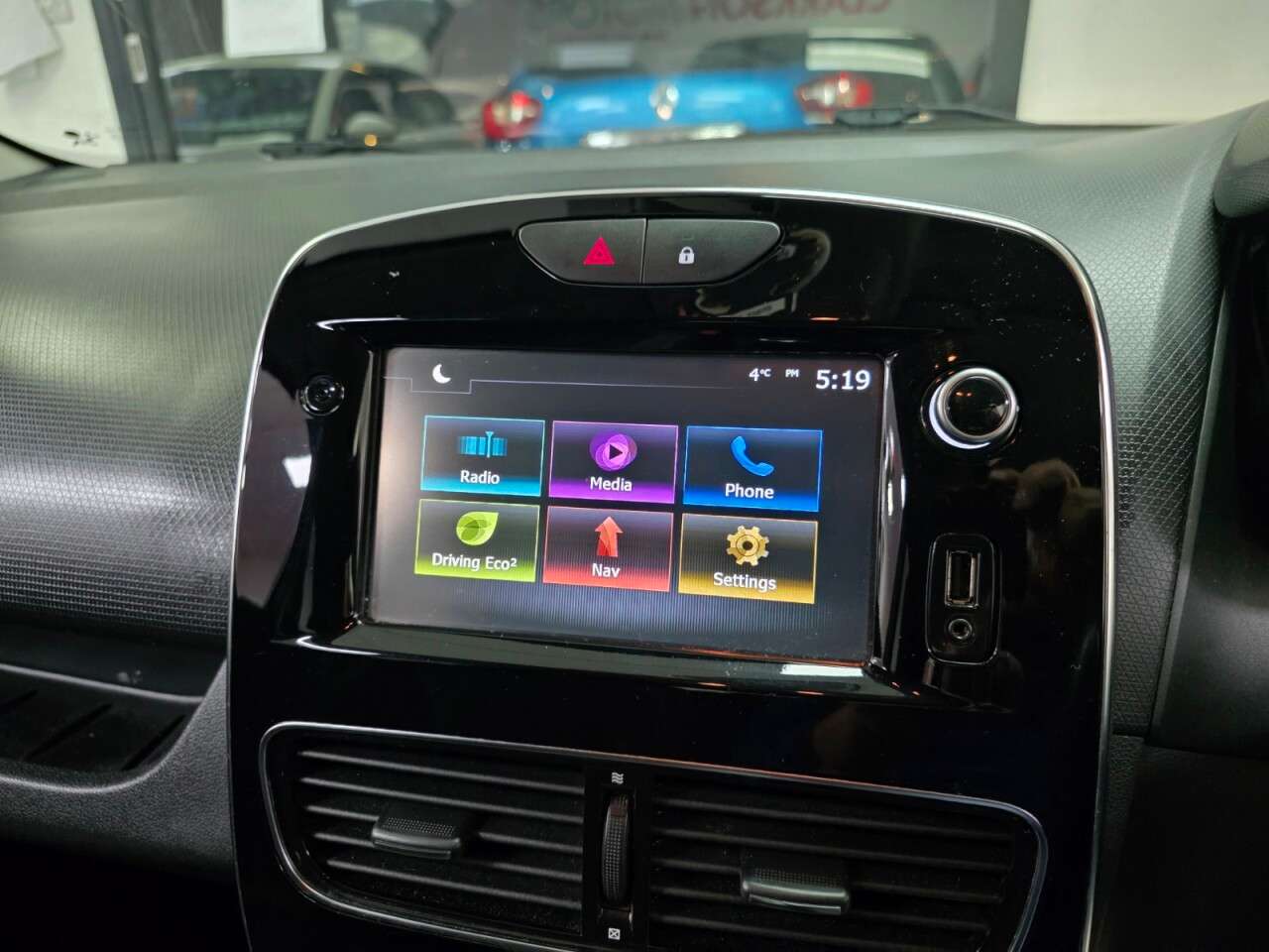 2017 RENAULT CLIO 2017 RENAULT CLIO