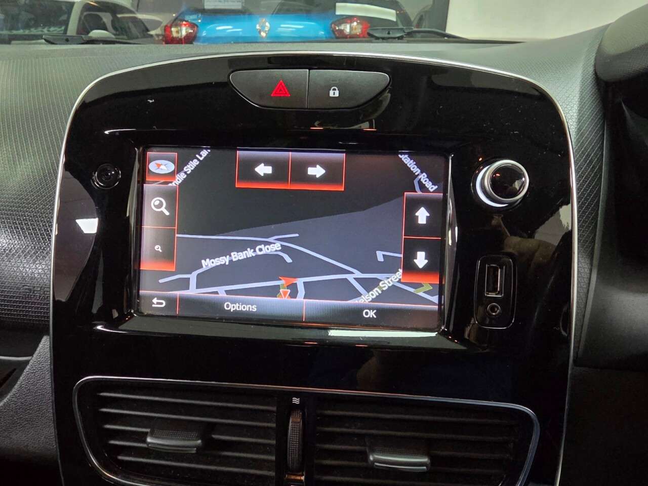 2017 RENAULT CLIO 2017 RENAULT CLIO