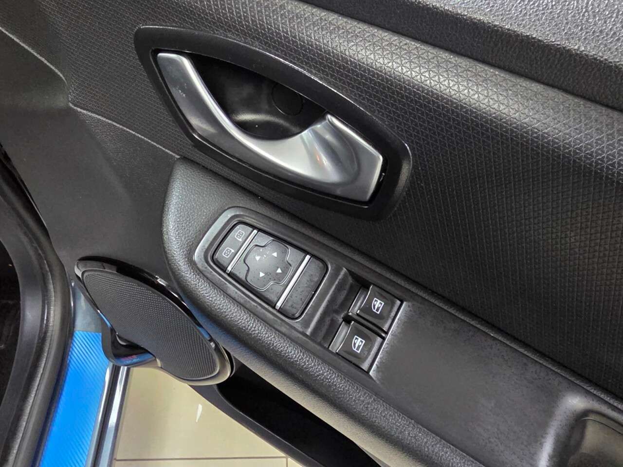 2017 RENAULT CLIO 2017 RENAULT CLIO