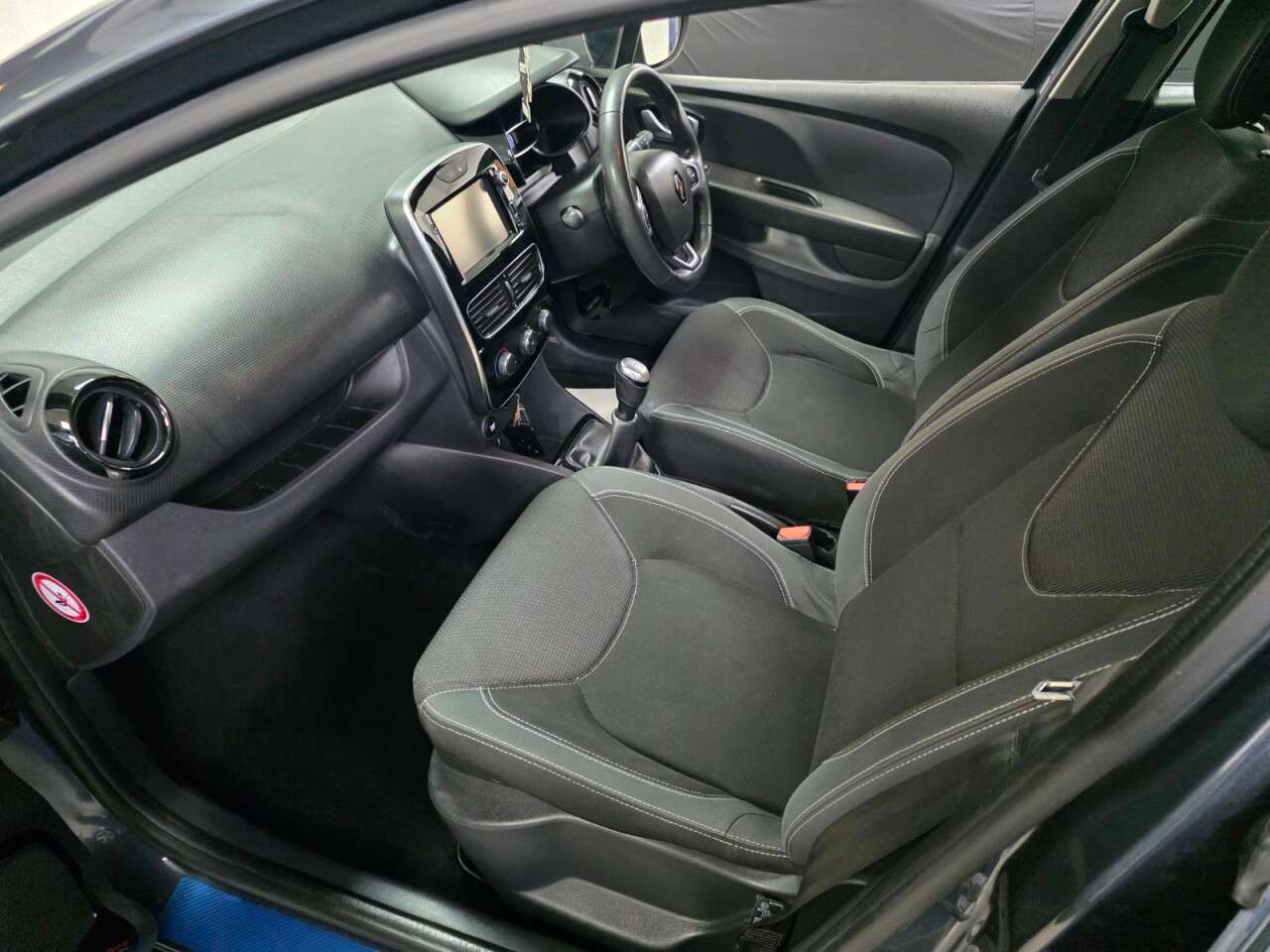 2017 RENAULT CLIO 2017 RENAULT CLIO