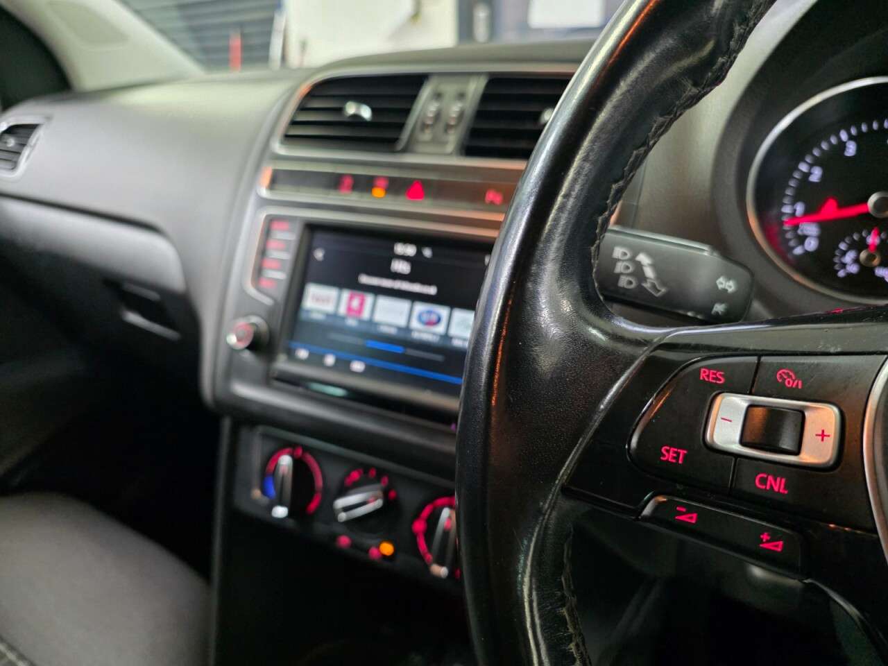 2017 VOLKSWAGEN POLO 2017 VOLKSWAGEN POLO