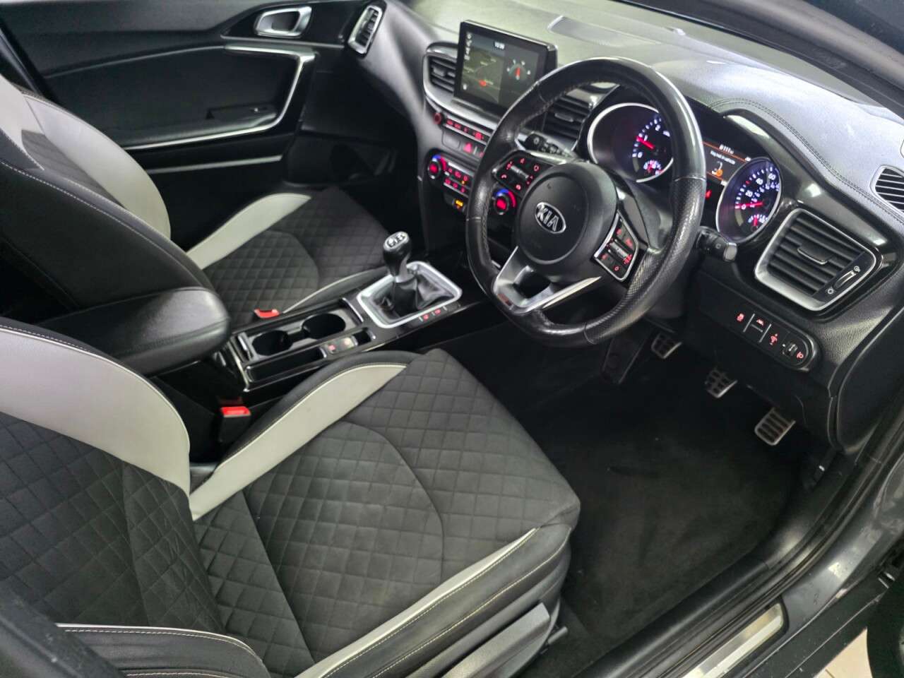 2019 KIA PROCEED 2019 KIA PROCEED