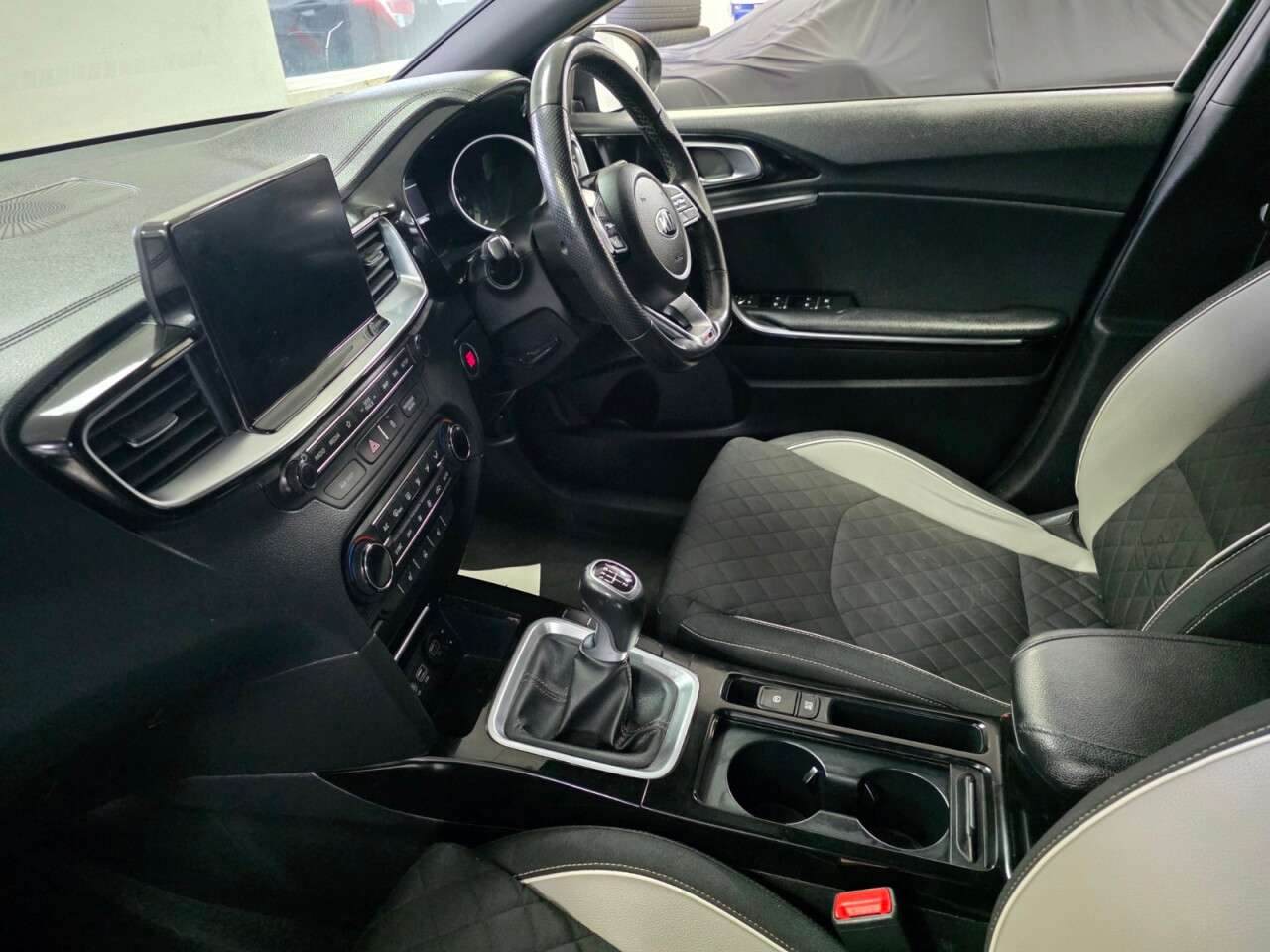 2019 KIA PROCEED 2019 KIA PROCEED