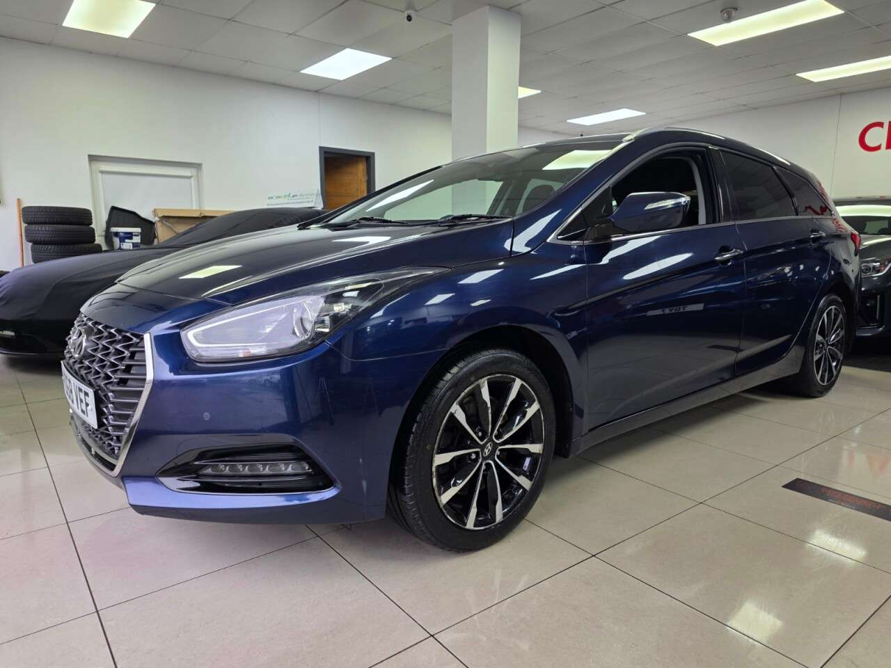 A 2019 HYUNDAI I40 1.6 CRDi SE Nav Tourer 5dr Diesel Manual Euro 6 (s/s)+SERVICE HISTORY+SAT N A 2019 HYUNDAI I40 1.6 CRDi SE Nav Tourer 5dr Diesel Manual Euro 6 (s/s)+SERVICE HISTORY+SAT N