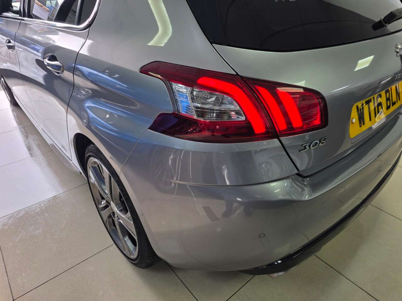 2016 PEUGEOT 308 2016 PEUGEOT 308
