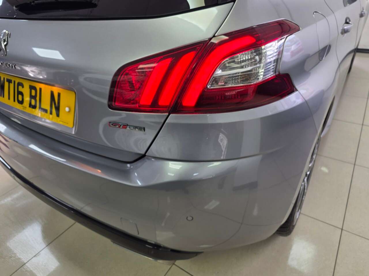 2016 PEUGEOT 308 2016 PEUGEOT 308