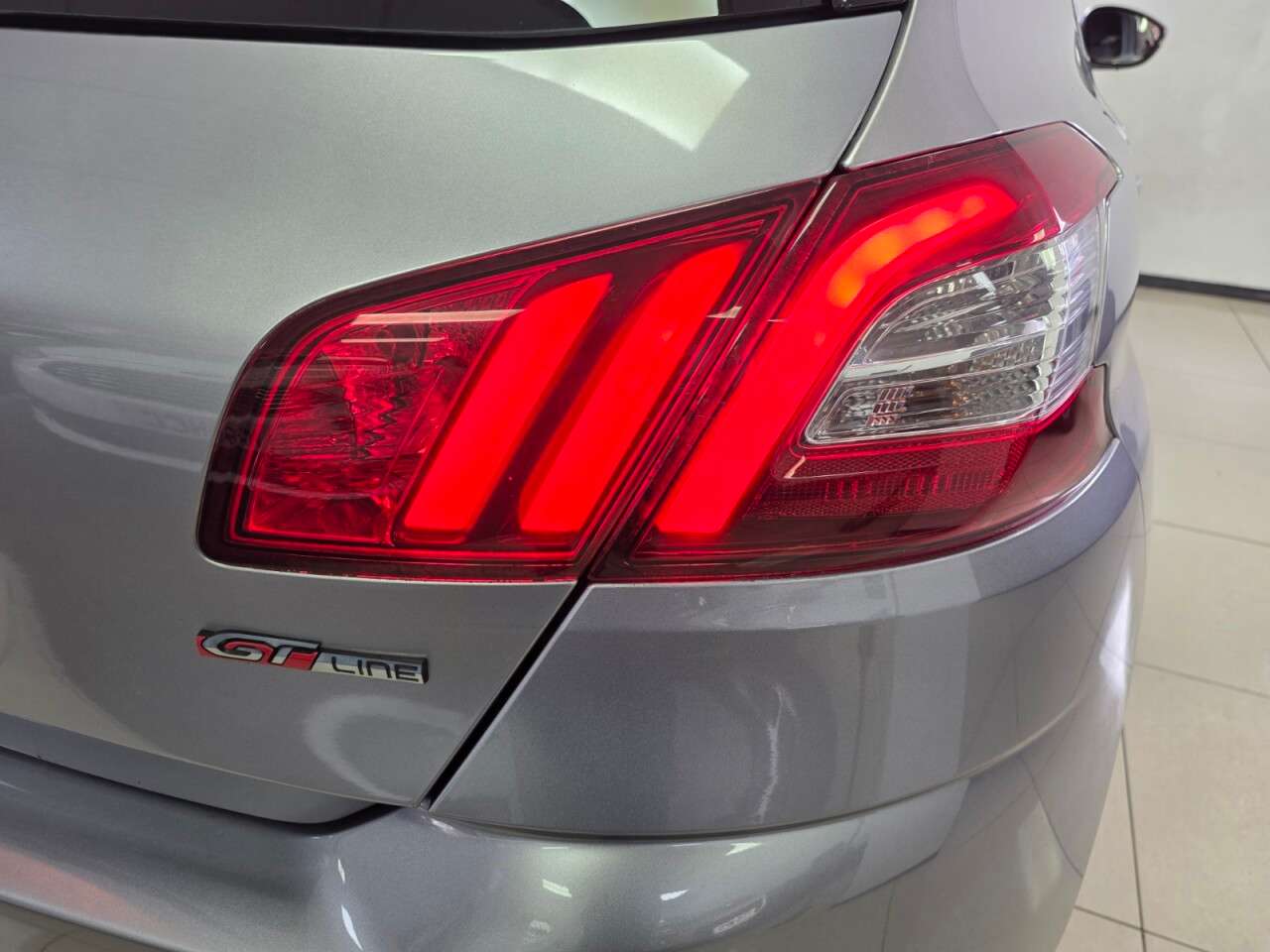 2016 PEUGEOT 308 2016 PEUGEOT 308