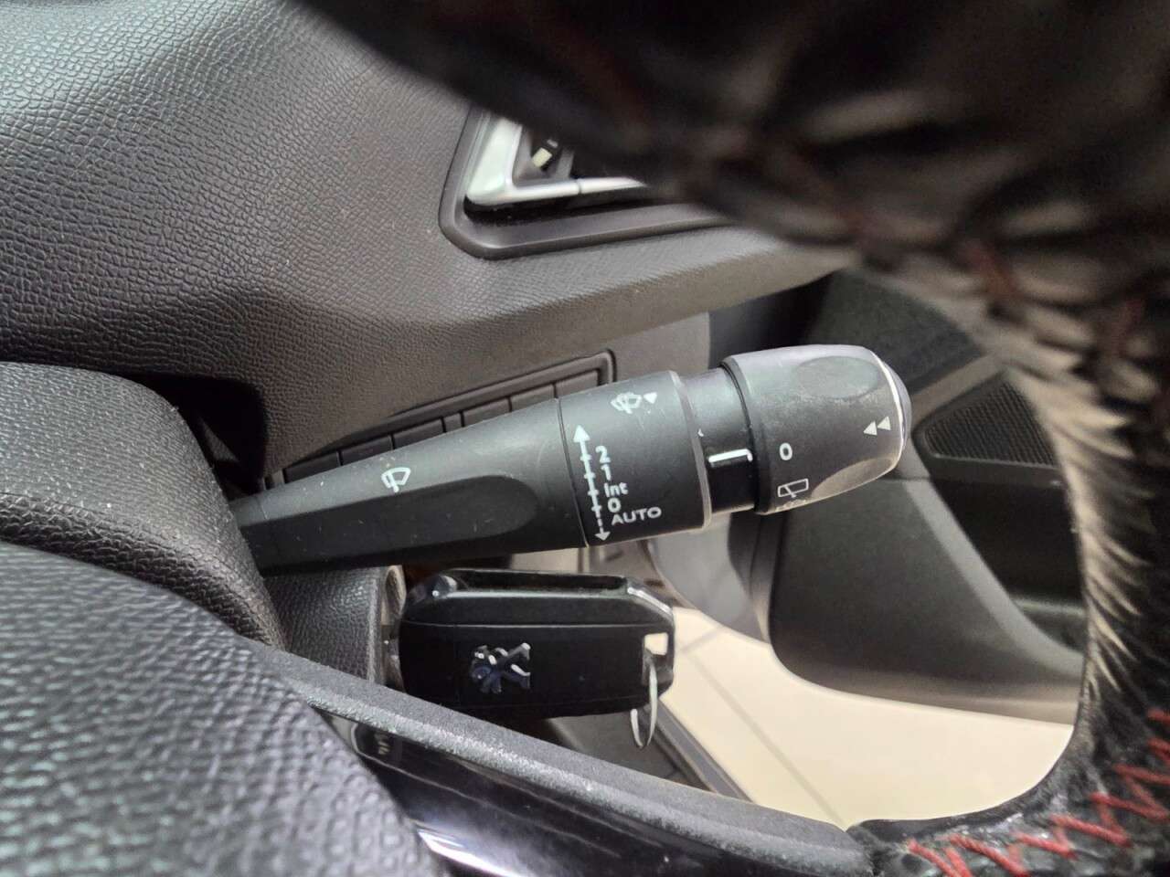 2016 PEUGEOT 308 2016 PEUGEOT 308