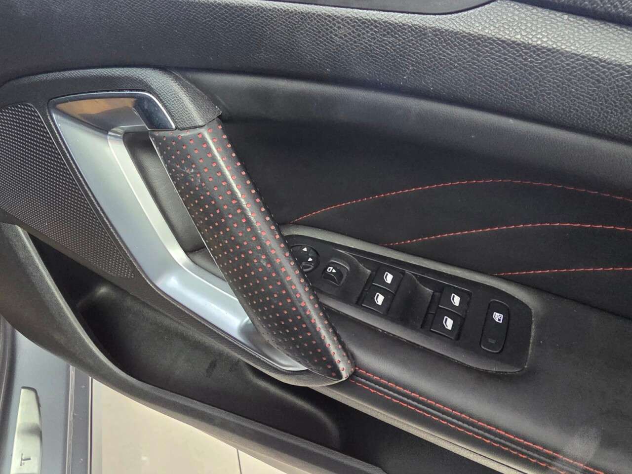 2016 PEUGEOT 308 2016 PEUGEOT 308