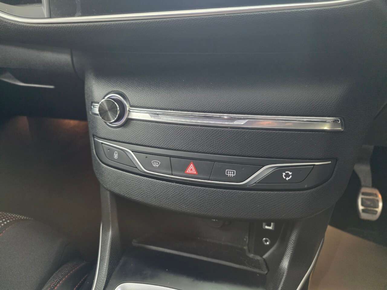 2016 PEUGEOT 308 2016 PEUGEOT 308