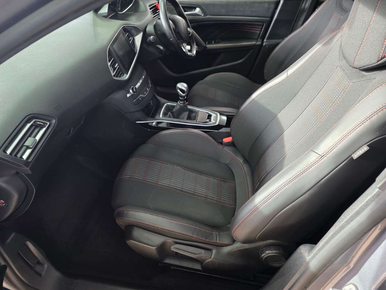 2016 PEUGEOT 308 2016 PEUGEOT 308