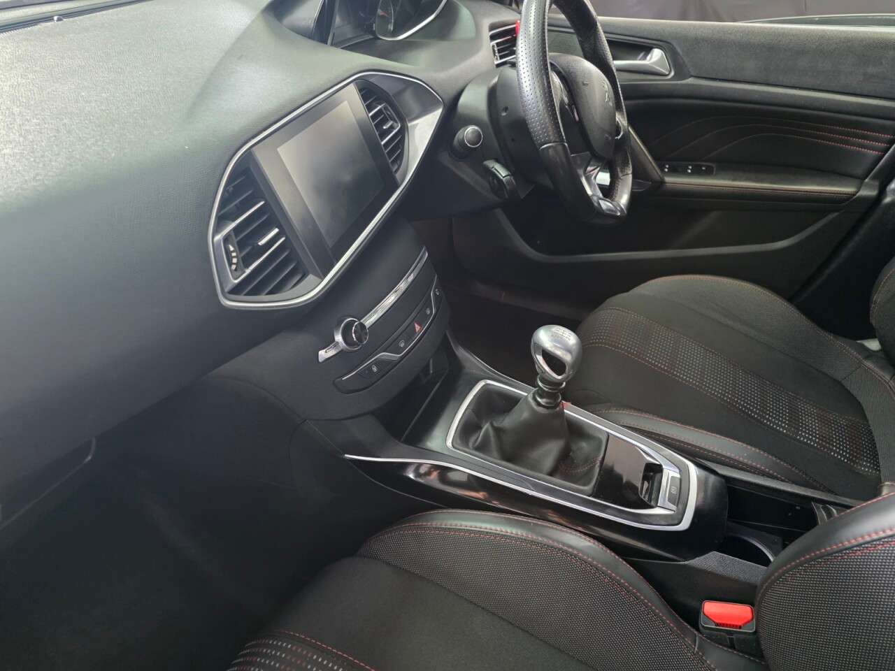 2016 PEUGEOT 308 2016 PEUGEOT 308