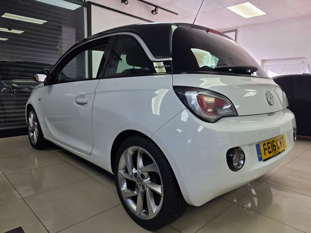 A 2016 VAUXHALL ADAM 1.2i SLAM Hatchback 3dr Petrol Manual Euro 6+JUST BEEN SERVICED+TIMING CHAI A 2016 VAUXHALL ADAM 1.2i SLAM Hatchback 3dr Petrol Manual Euro 6+JUST BEEN SERVICED+TIMING CHAI