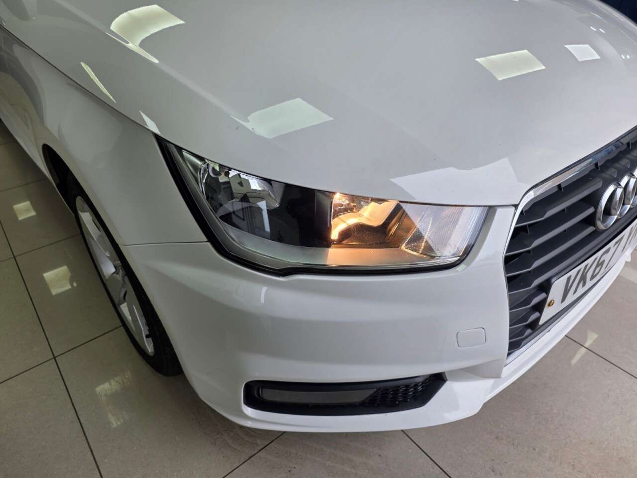 2017 AUDI A1 2017 AUDI A1