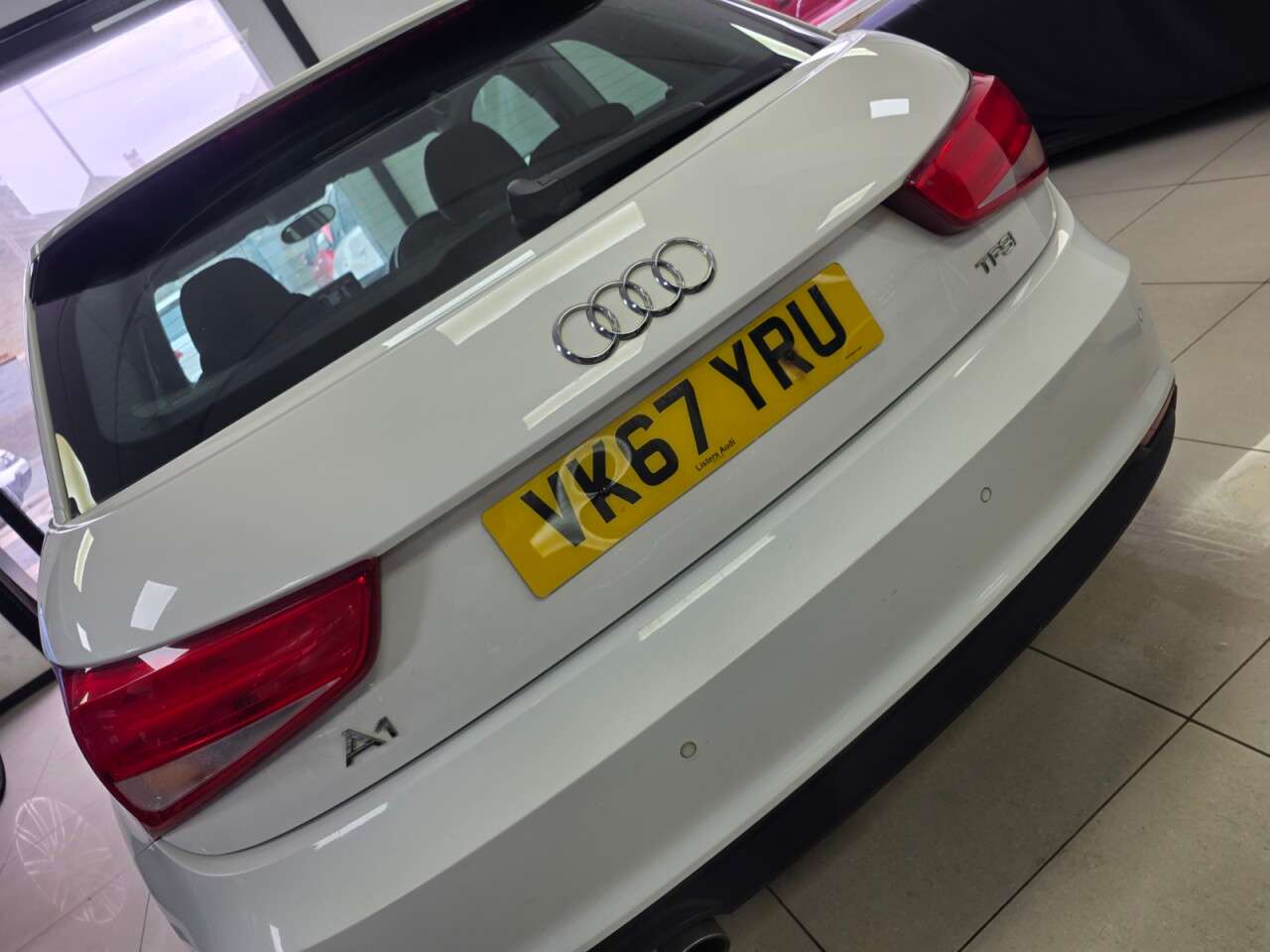 2017 AUDI A1 2017 AUDI A1