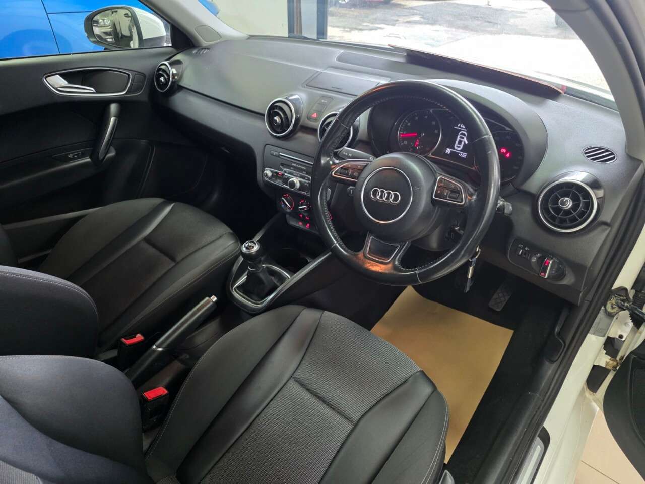 2017 AUDI A1 2017 AUDI A1