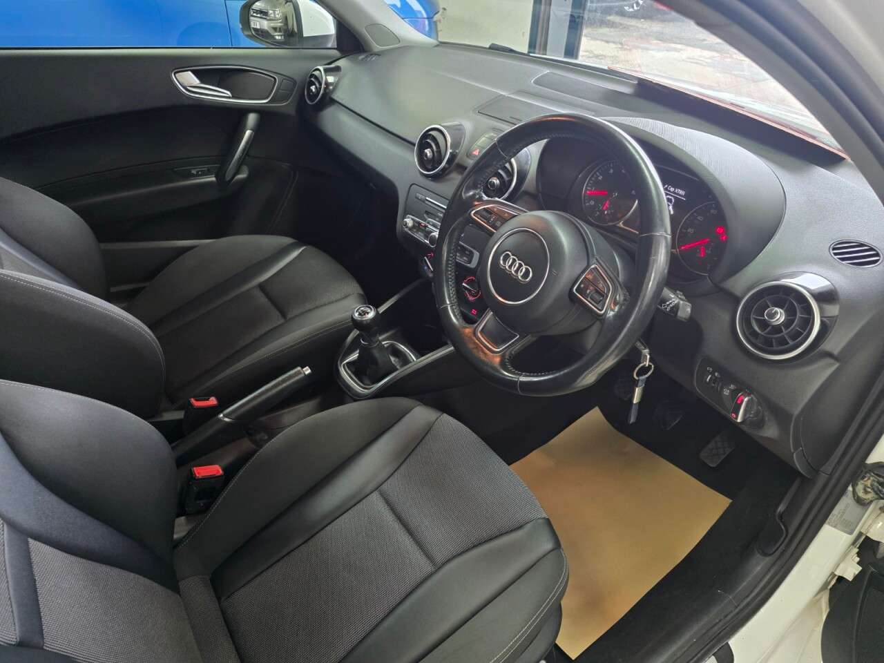 2017 AUDI A1 2017 AUDI A1