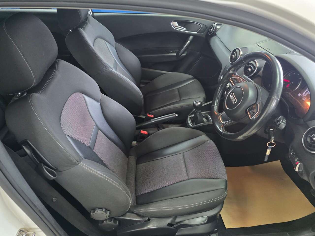 2017 AUDI A1 2017 AUDI A1