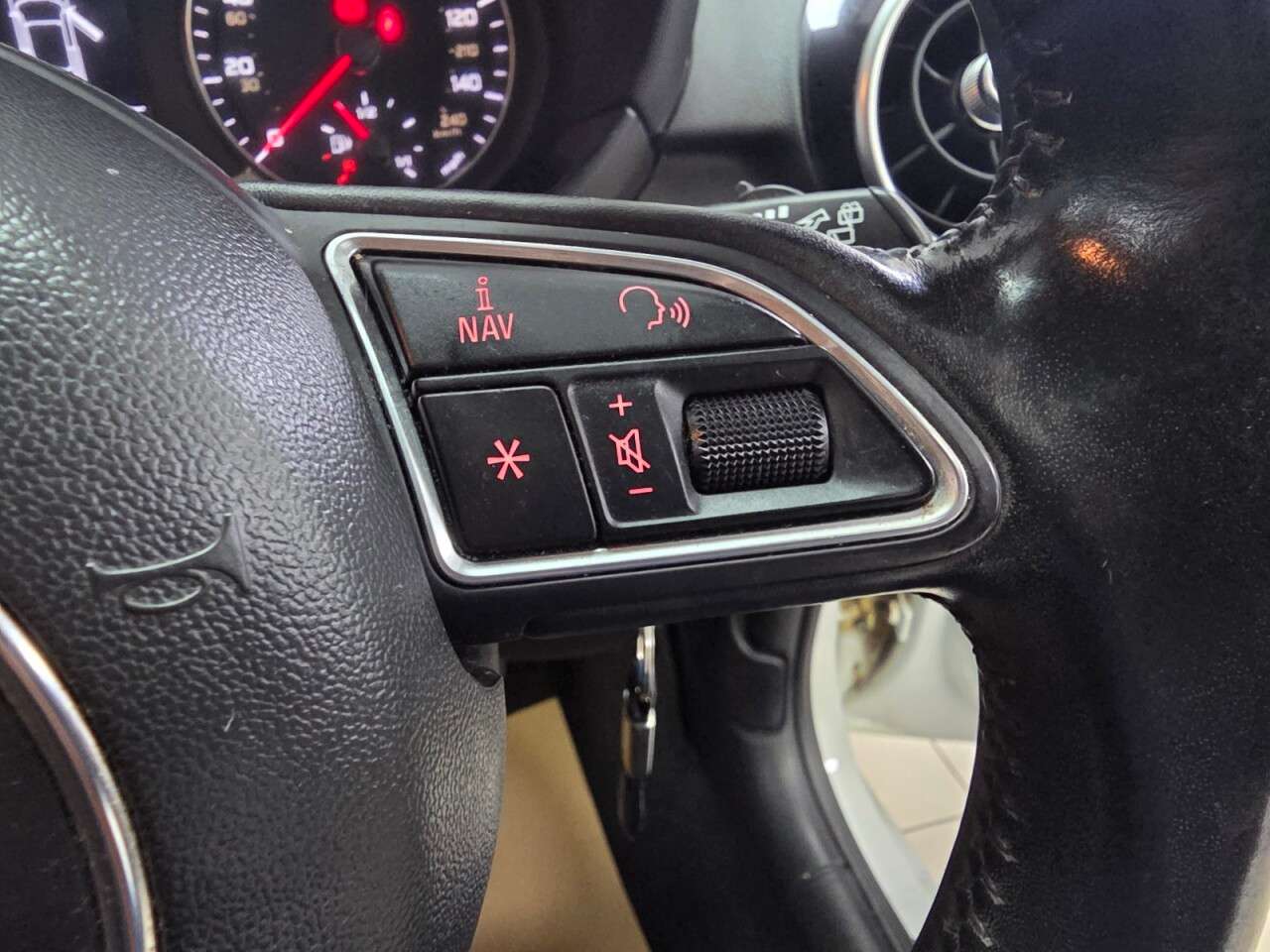 2017 AUDI A1 2017 AUDI A1