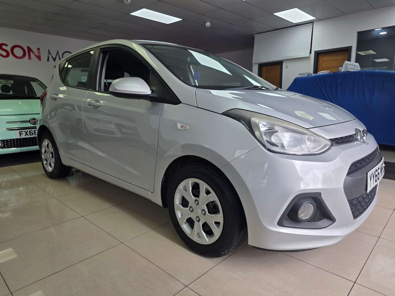 A 2016 HYUNDAI I10 1.2 SE Hatchback 5dr Petrol Manual+ 7 SERVICE STAMPS+NEW CLUTCH FITTED+MOT A 2016 HYUNDAI I10 1.2 SE Hatchback 5dr Petrol Manual+ 7 SERVICE STAMPS+NEW CLUTCH FITTED+MOT