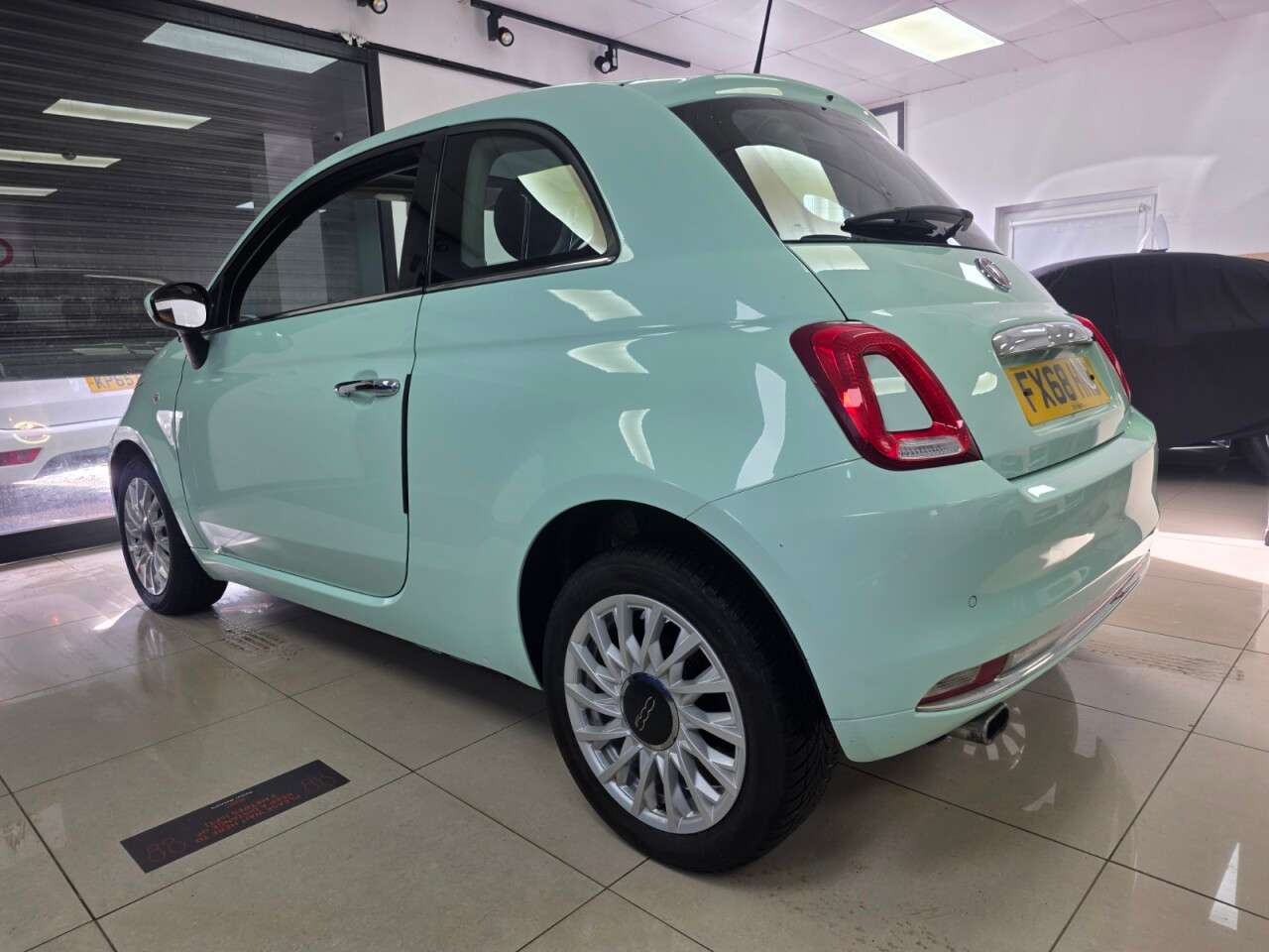 A 2018 FIAT 500 1.2 Lounge Hatchback 3dr Petrol Manual Euro 6 (s/s)PAN ROOF+JUST BEEN SERVI A 2018 FIAT 500 1.2 Lounge Hatchback 3dr Petrol Manual Euro 6 (s/s)PAN ROOF+JUST BEEN SERVI
