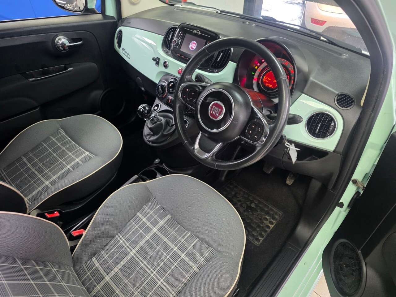 2018 FIAT 500 2018 FIAT 500