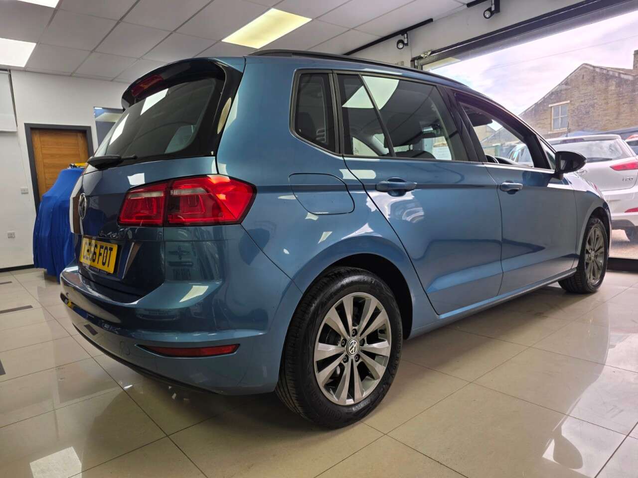 A 2016 VOLKSWAGEN GOLF SV 1.6 TDI BlueMotion Tech SE MPV 5dr Diesel Manual Euro 6+SERVICE HISTORY+6 S A 2016 VOLKSWAGEN GOLF SV 1.6 TDI BlueMotion Tech SE MPV 5dr Diesel Manual Euro 6+SERVICE HISTORY+6 S
