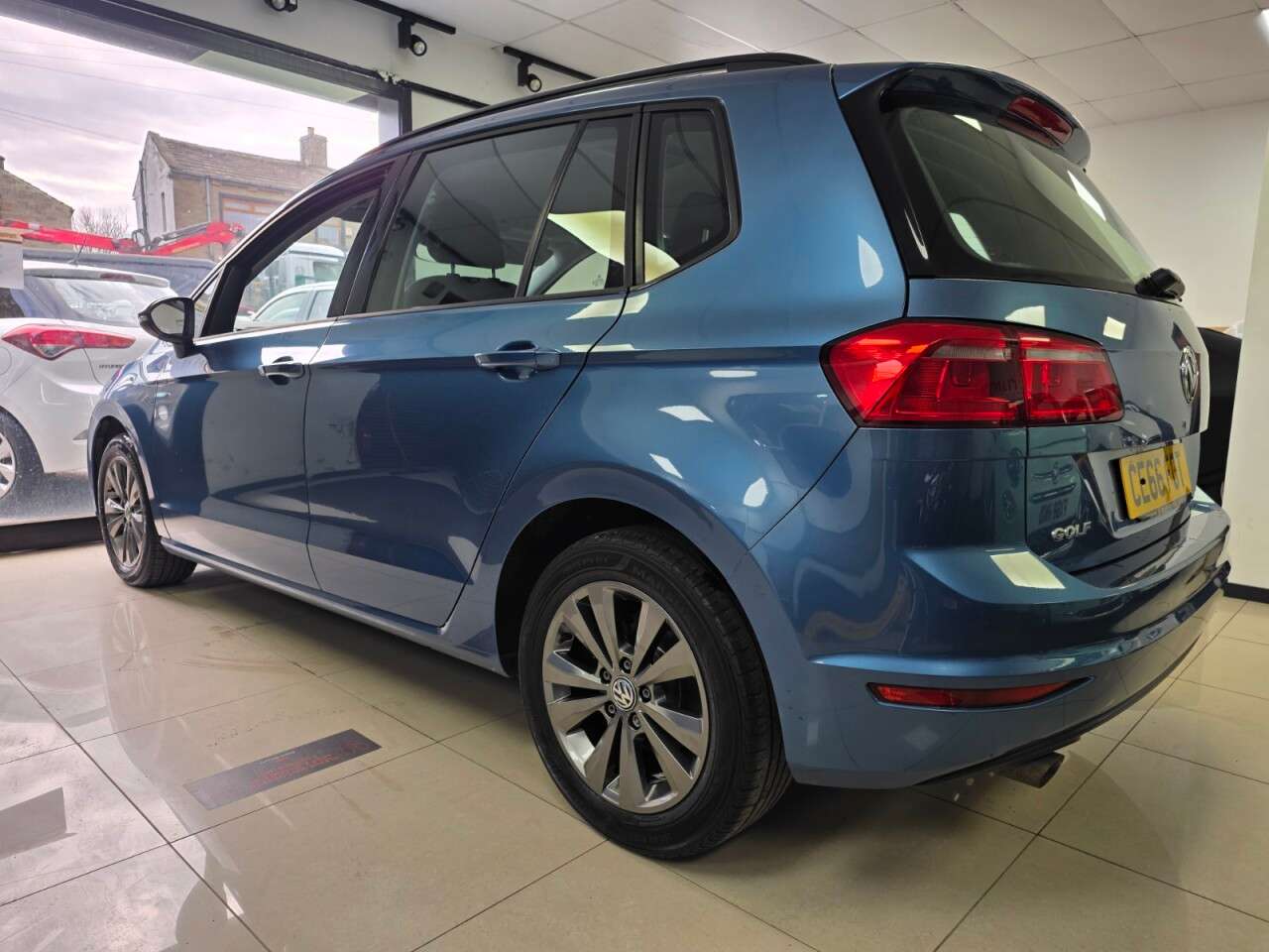 A 2016 VOLKSWAGEN GOLF SV 1.6 TDI BlueMotion Tech SE MPV 5dr Diesel Manual Euro 6+SERVICE HISTORY+6 S A 2016 VOLKSWAGEN GOLF SV 1.6 TDI BlueMotion Tech SE MPV 5dr Diesel Manual Euro 6+SERVICE HISTORY+6 S