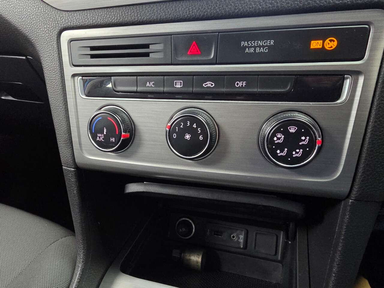 2016 VOLKSWAGEN GOLF SV 2016 VOLKSWAGEN GOLF SV