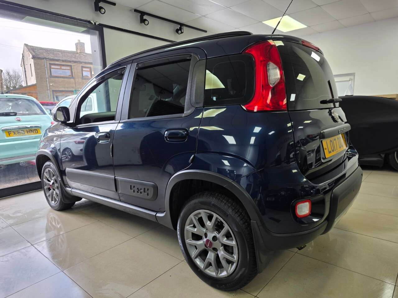A 2017 FIAT PANDA 1.3 MultiJet 4x4 Hatchback 5dr Diesel Manual Euro 6+ SERVICE STAMPS+PARKING A 2017 FIAT PANDA 1.3 MultiJet 4x4 Hatchback 5dr Diesel Manual Euro 6+ SERVICE STAMPS+PARKING