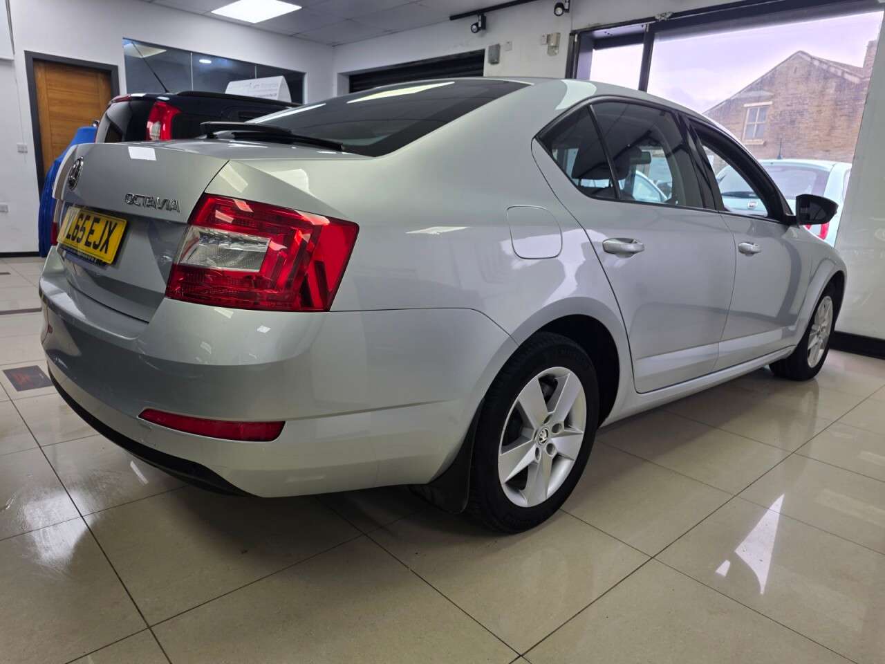 A 2015 SKODA OCTAVIA 1.6 TDI SE Hatchback 5dr Diesel DSG Euro 6+SERVICE HISTORY+CAMBELT CHANGED+ A 2015 SKODA OCTAVIA 1.6 TDI SE Hatchback 5dr Diesel DSG Euro 6+SERVICE HISTORY+CAMBELT CHANGED+