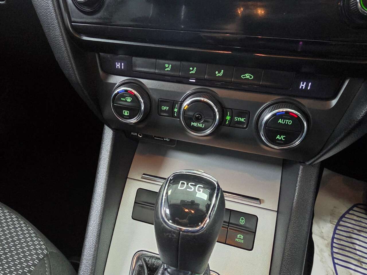 2015 SKODA OCTAVIA 2015 SKODA OCTAVIA