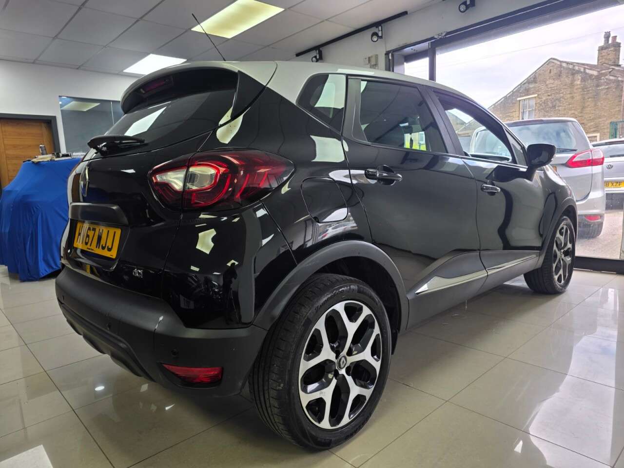 A 2017 RENAULT CAPTUR 1.5 dCi ENERGY Dynamique Nav SUV 5dr Diesel Manual Euro 6 (s/s)SERVICE HIST A 2017 RENAULT CAPTUR 1.5 dCi ENERGY Dynamique Nav SUV 5dr Diesel Manual Euro 6 (s/s)SERVICE HIST