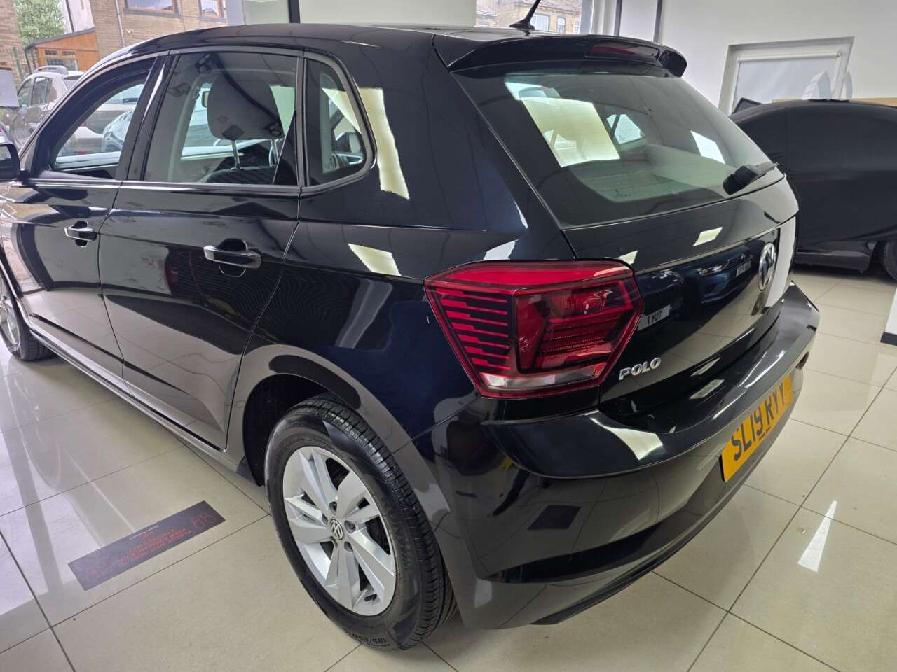 2019 VOLKSWAGEN POLO 2019 VOLKSWAGEN POLO