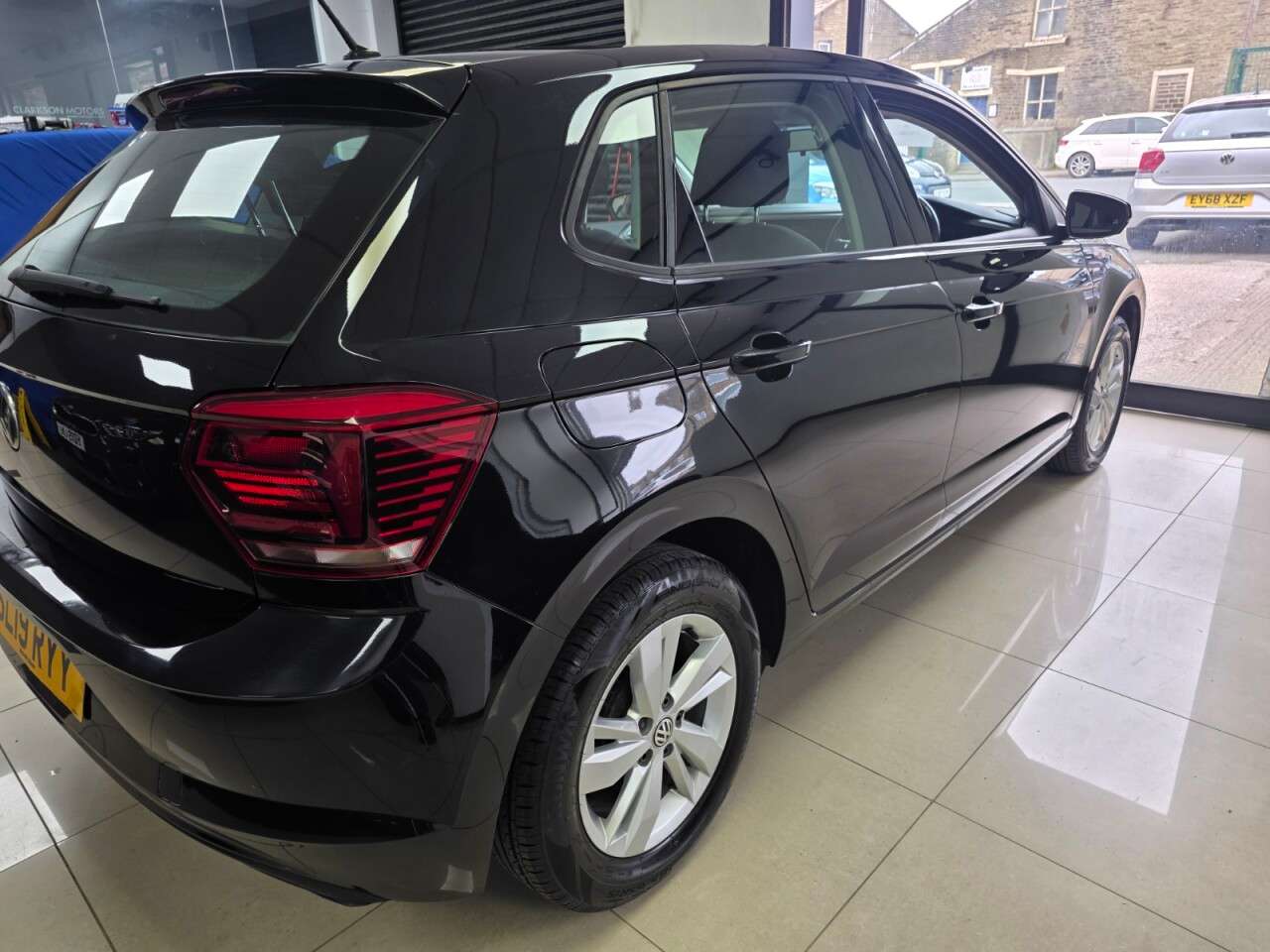 2019 VOLKSWAGEN POLO 2019 VOLKSWAGEN POLO
