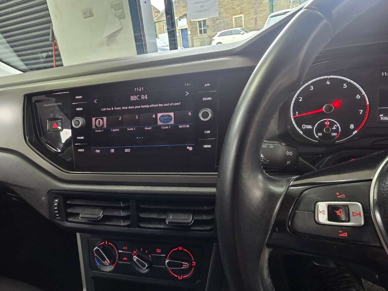 2019 VOLKSWAGEN POLO 2019 VOLKSWAGEN POLO