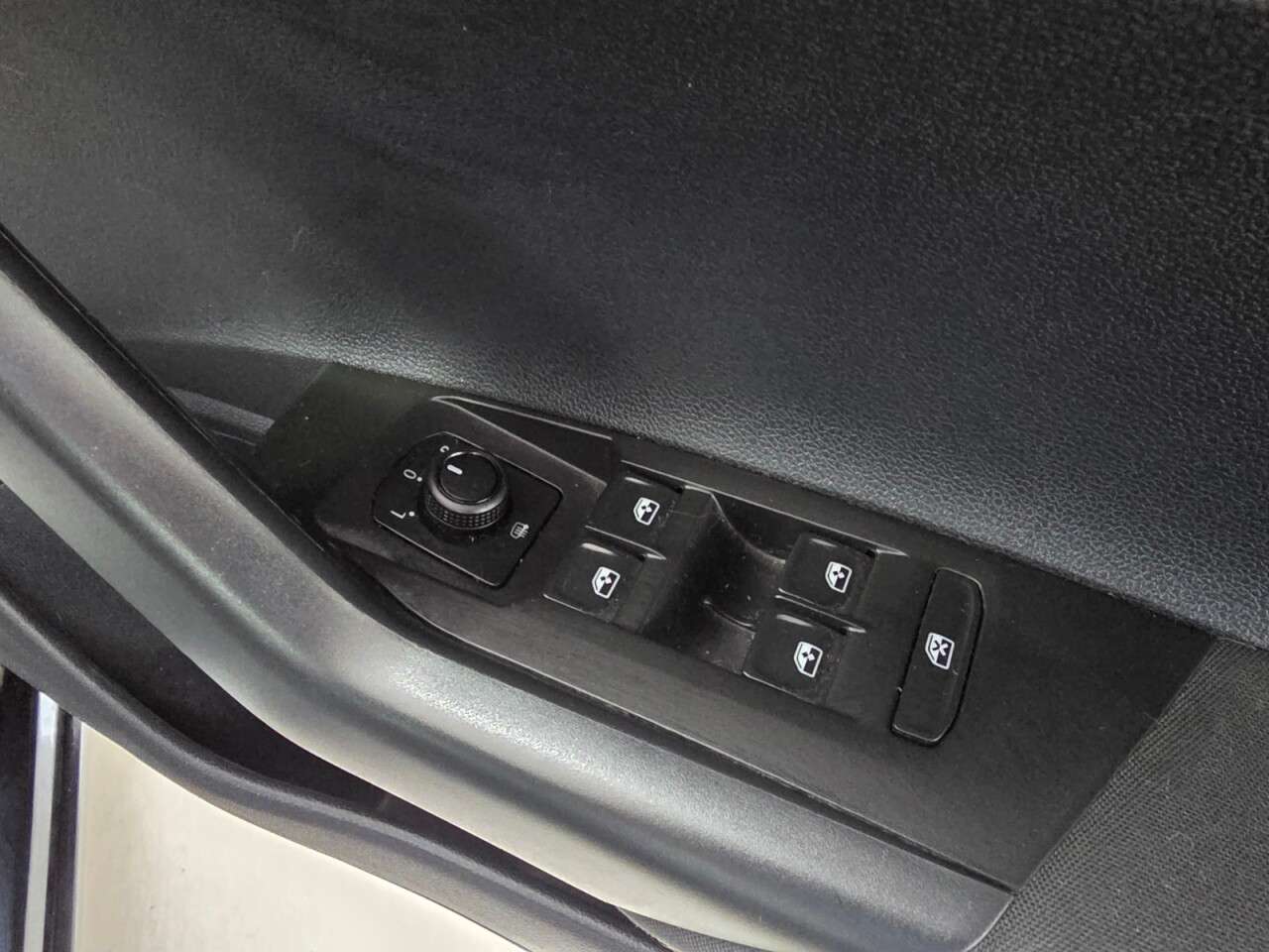 2019 VOLKSWAGEN POLO 2019 VOLKSWAGEN POLO