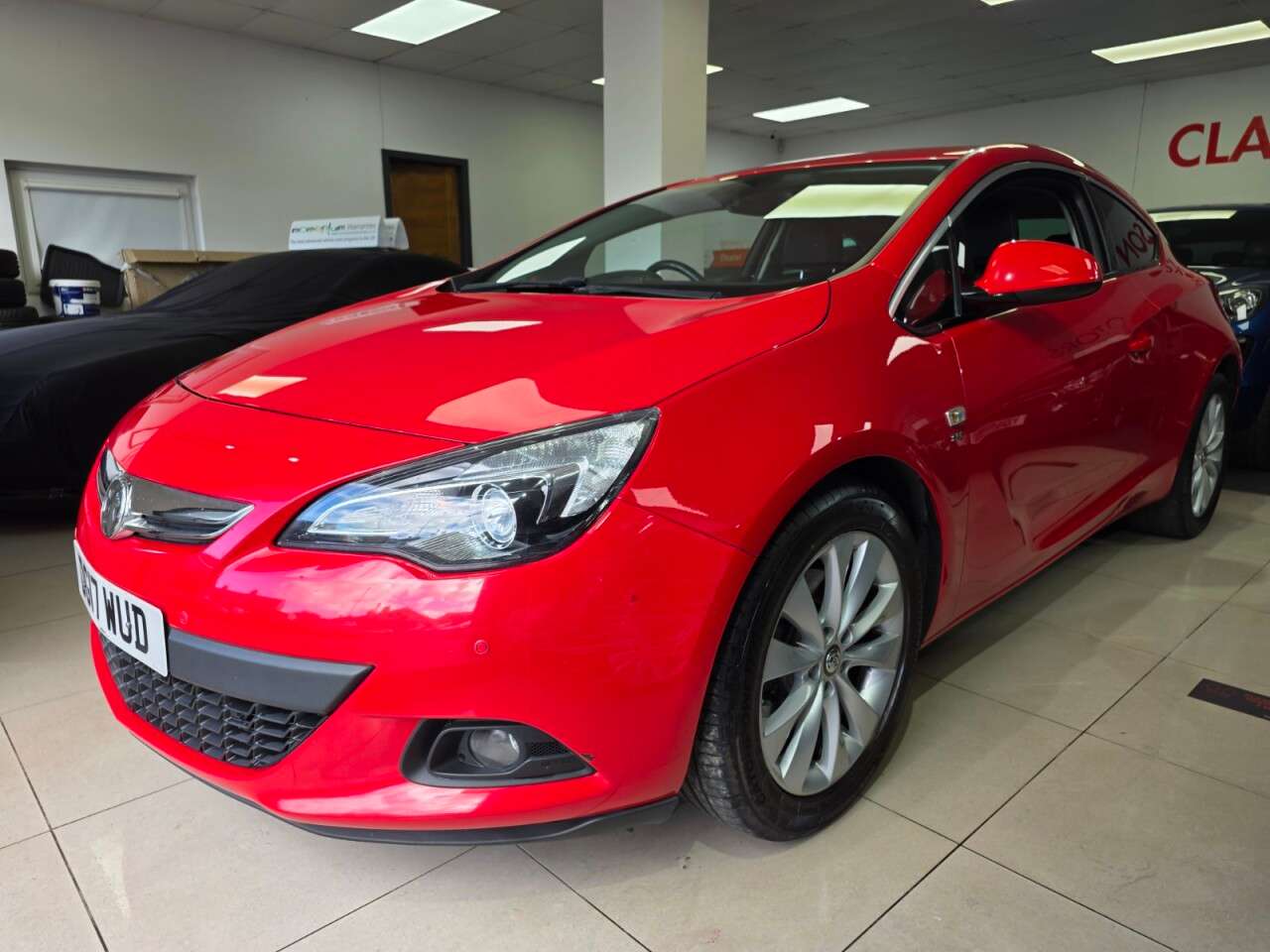 A 2017 VAUXHALL ASTRA GTC 1.4i Turbo SRi Coupe 3dr Petrol Manual Euro 6 (s/s) SPORTY HOT HATCH+SERVIC A 2017 VAUXHALL ASTRA GTC 1.4i Turbo SRi Coupe 3dr Petrol Manual Euro 6 (s/s) SPORTY HOT HATCH+SERVIC