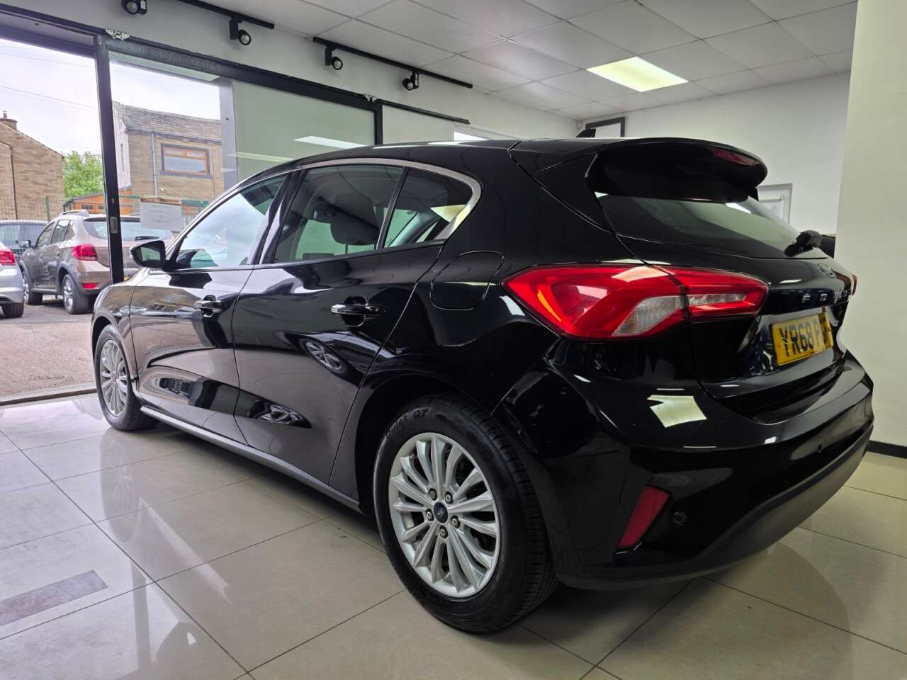 A 2018 FORD FOCUS 1.5 EcoBlue Titanium Hatchback 5dr Diesel Manual Euro 6 (s/s)SERVICE HISTOR A 2018 FORD FOCUS 1.5 EcoBlue Titanium Hatchback 5dr Diesel Manual Euro 6 (s/s)SERVICE HISTOR