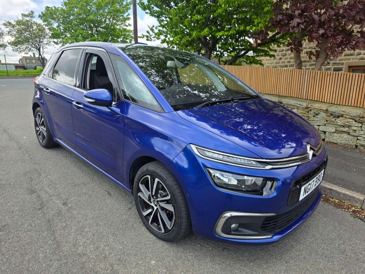 A 2017 CITROEN C4 PICASSO 1.6 BlueHDi Flair MPV 5dr Diesel Manual Euro 6 (s/s) (120 ps) ++ANY INSPECT A 2017 CITROEN C4 PICASSO 1.6 BlueHDi Flair MPV 5dr Diesel Manual Euro 6 (s/s) (120 ps) ++ANY INSPECT