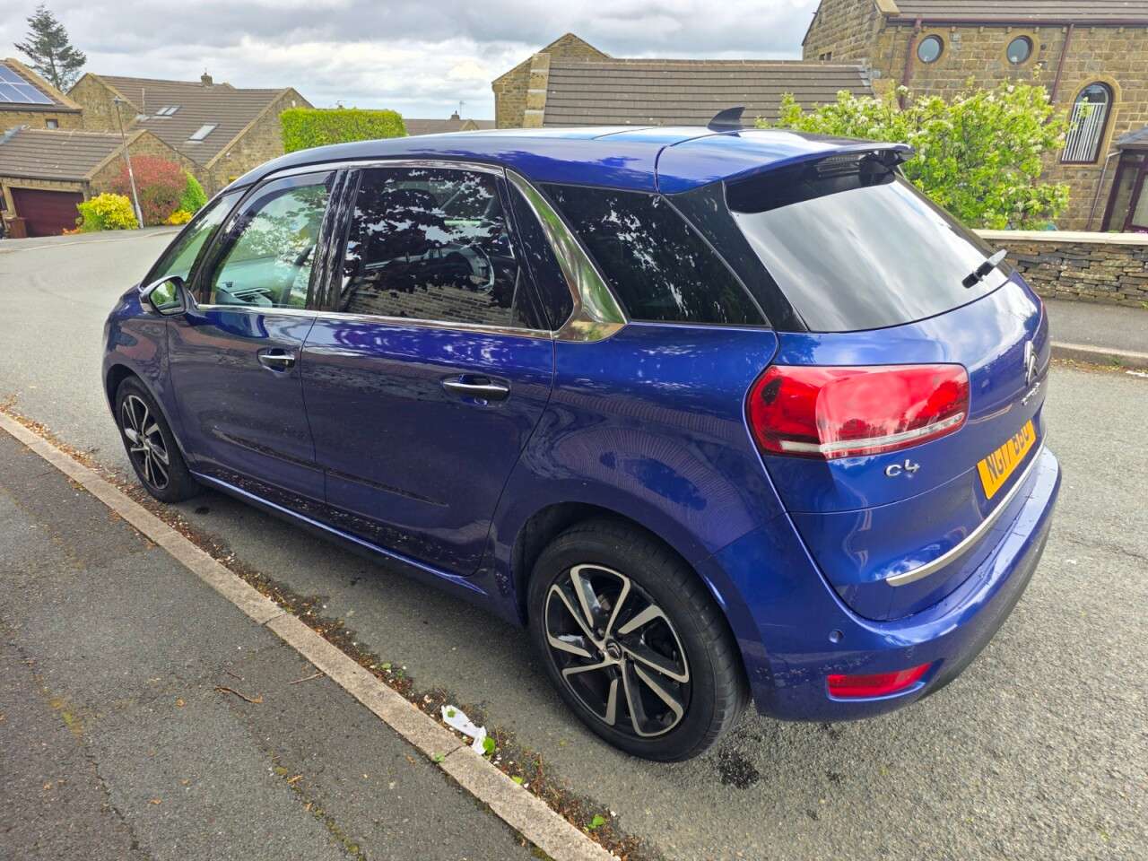 A 2017 CITROEN C4 PICASSO 1.6 BlueHDi Flair MPV 5dr Diesel Manual Euro 6 (s/s) (120 ps) ++ANY INSPECT A 2017 CITROEN C4 PICASSO 1.6 BlueHDi Flair MPV 5dr Diesel Manual Euro 6 (s/s) (120 ps) ++ANY INSPECT