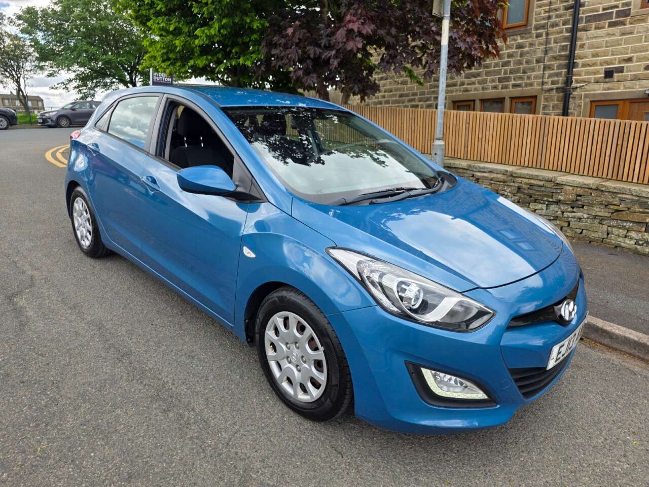 A 2013 HYUNDAI I30 1.4 Classic Hatchback 5dr Petrol Manual+ SERVICE HISTORY+BLUETOOTH+AIR CON+ A 2013 HYUNDAI I30 1.4 Classic Hatchback 5dr Petrol Manual+ SERVICE HISTORY+BLUETOOTH+AIR CON+