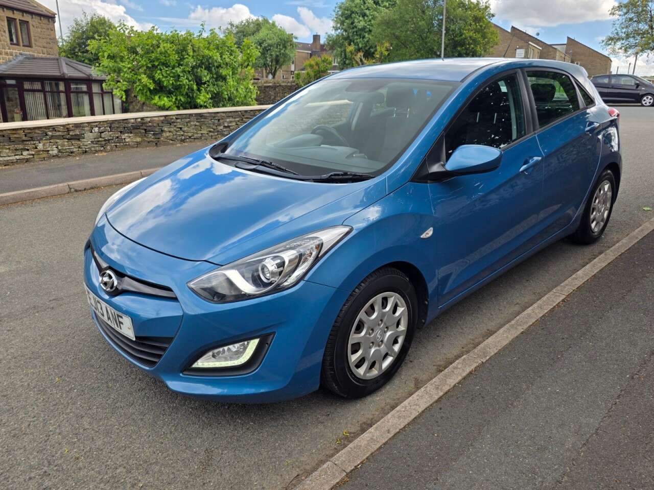 A 2013 HYUNDAI I30 1.4 Classic Hatchback 5dr Petrol Manual+ SERVICE HISTORY+BLUETOOTH+AIR CON+ A 2013 HYUNDAI I30 1.4 Classic Hatchback 5dr Petrol Manual+ SERVICE HISTORY+BLUETOOTH+AIR CON+
