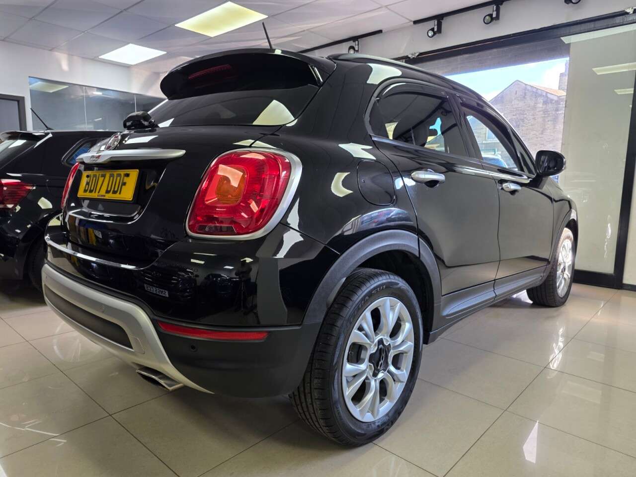 A 2017 FIAT 500X 1.6 MultiJetII Cross SUV 5dr Diesel Manual Euro 6 (s/s)SERVICE HISTORY+AIR A 2017 FIAT 500X 1.6 MultiJetII Cross SUV 5dr Diesel Manual Euro 6 (s/s)SERVICE HISTORY+AIR