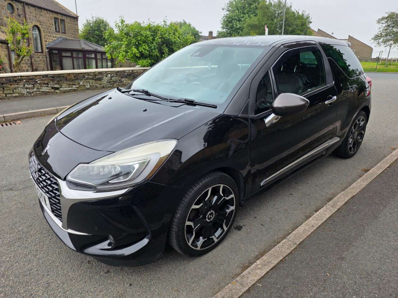 A 2016 DS AUTOMOBILES DS 3 1.6 BlueHDi Ultra Prestige Hatchback 3dr Diesel Manual Euro 6 (s/s)SERVICE A 2016 DS AUTOMOBILES DS 3 1.6 BlueHDi Ultra Prestige Hatchback 3dr Diesel Manual Euro 6 (s/s)SERVICE
